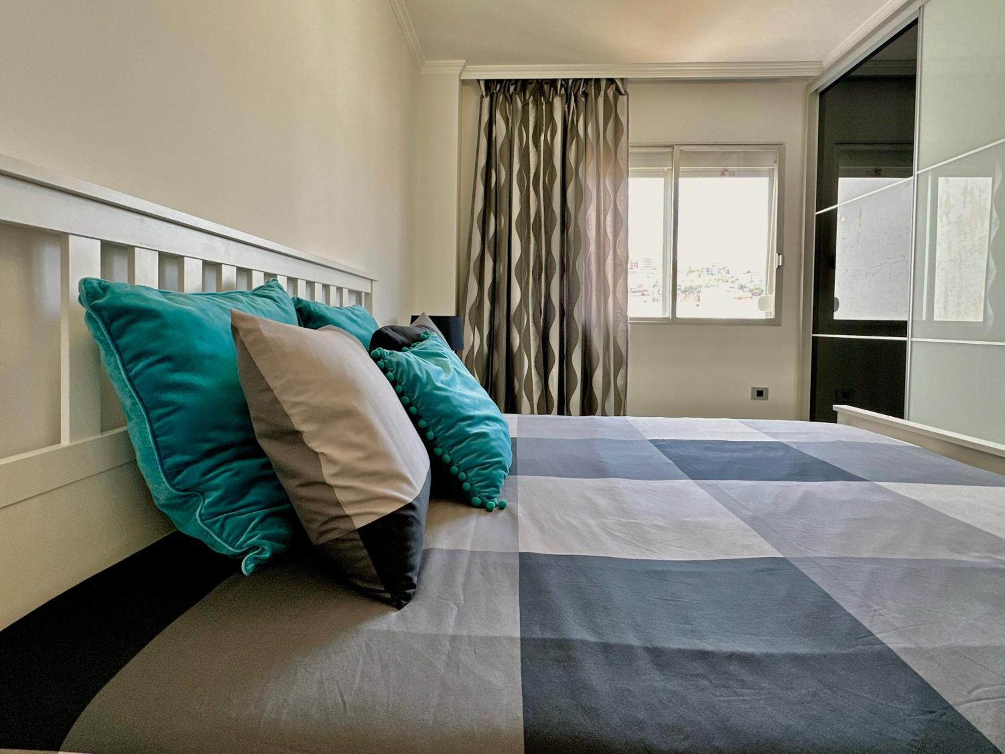 Hostiguest Coliving Leon Y Castillo ลาสปัลมาส เด กรานคานาเรีย ภายนอก รูปภาพ