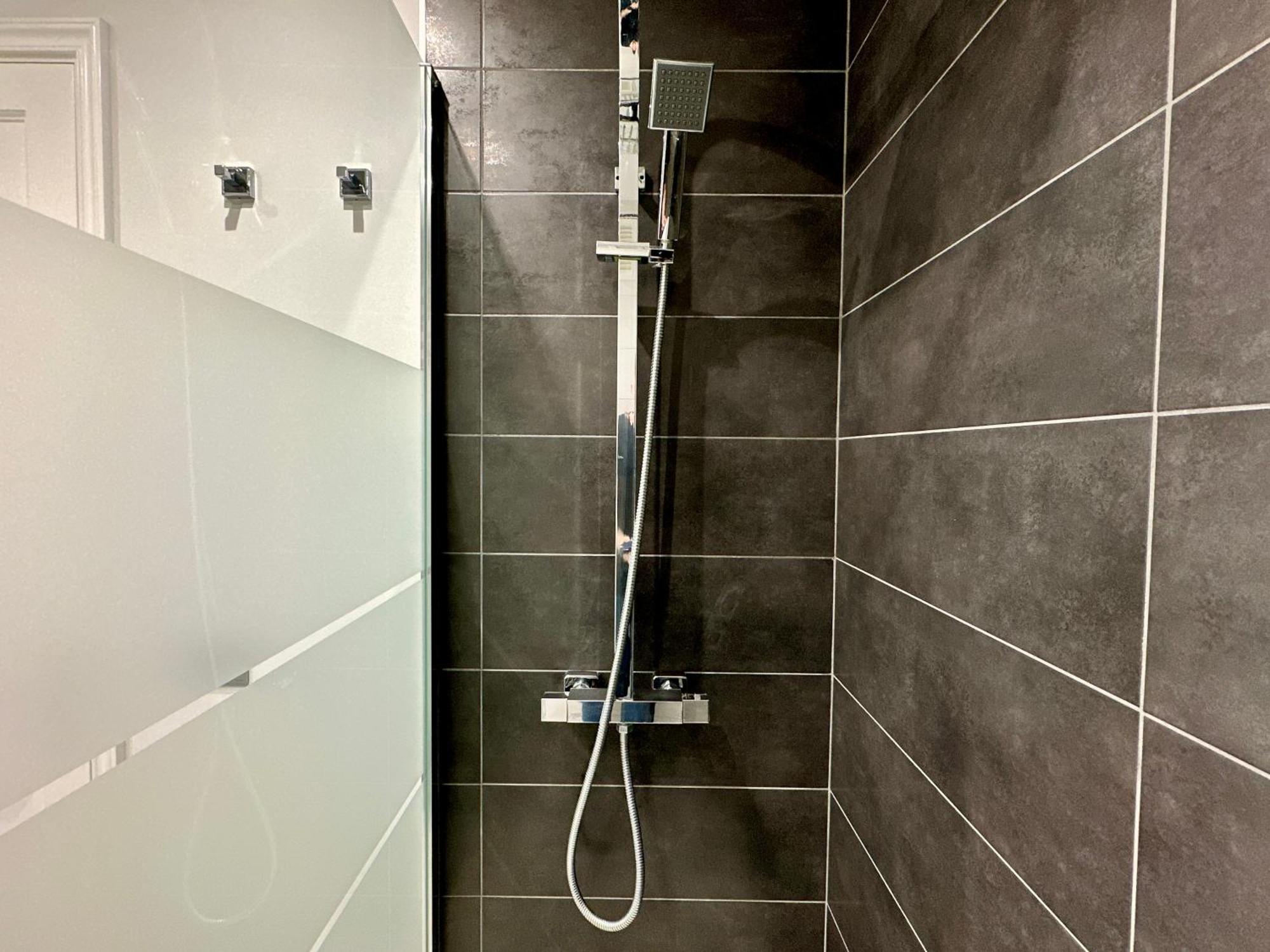 Hostiguest Coliving Leon Y Castillo ลาสปัลมาส เด กรานคานาเรีย ภายนอก รูปภาพ